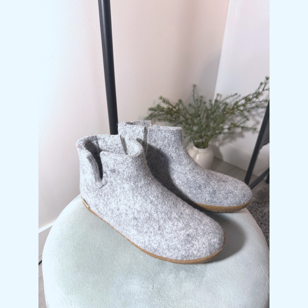 Glerups cozy wool rubber sole cool weather comfort 39 US 8.5 lounge errands euc